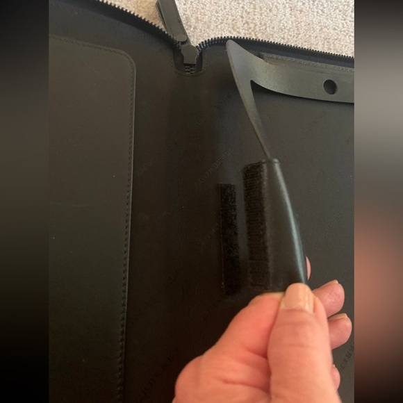 Burberry Haymarket Check IPad Case - Picture 9 of 12